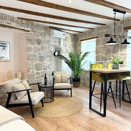 Διαμέρισμα Dani Apartment- Heart Of