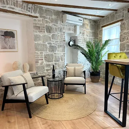 Apartment Dani Split