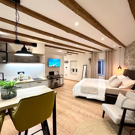 Apartment Dani Split