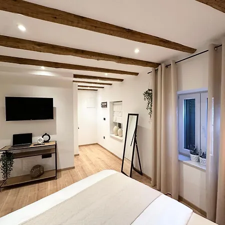 Dani Apartment